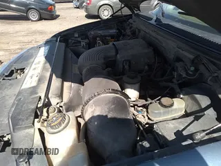 ✅ 2000 Ford Expedition XLT • VIN: 1FMRU1568YLB93440 • Lot: 27730664. Listed on IAAI with 208,526 mi. Free auction sales archive from the USA and detailed vehicle history report at DreamBid. Image 12.