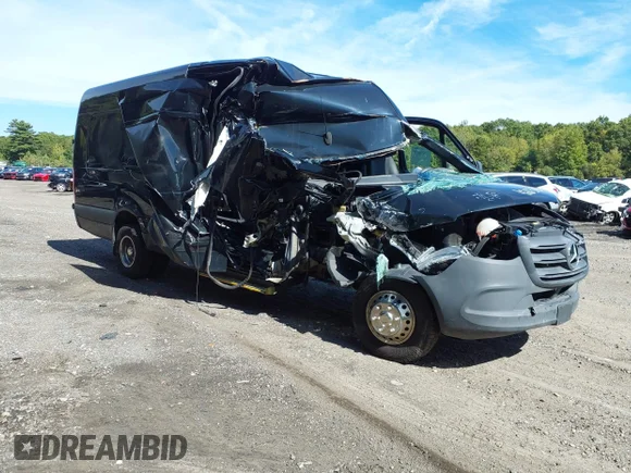 ✅ 2022 Mercedes-Benz Sprinter Cargo • VIN: W1Y5EDHY7NT116984 • Lot: 42658070. Listed on IAAI with Not provided. Free auction sales archive from the USA and detailed vehicle history report at DreamBid. Image 1.