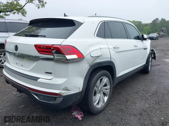 ✅ 2020 Volkswagen Atlas SEL • VIN: 1V2ME2CA5LC208928 • Lot: 42231667. Listed on IAAI with 62,868 mi. Free auction sales archive from the USA and detailed vehicle history report at DreamBid. Image 4.