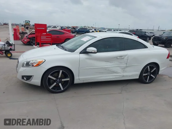 ✅ 2012 Volvo C70 T5 • VIN: YV1672MC8CJ129862 • Lot: 45319709. Listed on IAAI with 124,394 mi. Free auction sales archive from the USA and detailed vehicle history report at DreamBid. Image 6.