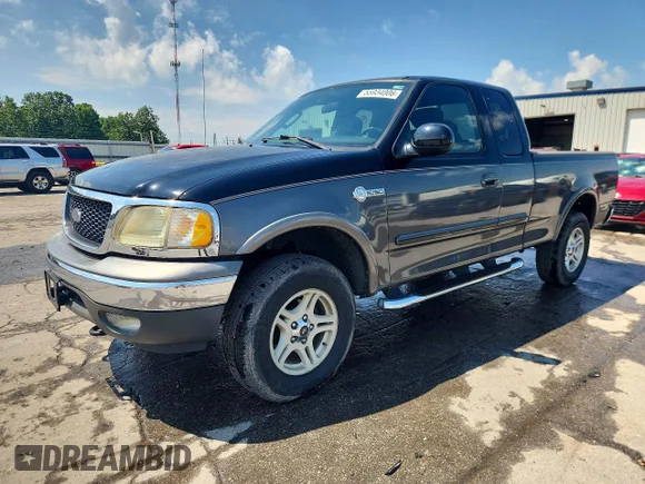 ✅ 2003 Ford F-150 XL • VIN: 1FTRX18L33NA58571 • Lot: 55934006. Wystawiony na Copart z przebiegiem 119 138 mil. Bezpłatny archiwum sprzedaży aukcyjnych z USA i szczegółowy raport historii pojazdu na DreamBid. Zdjęcie 1.