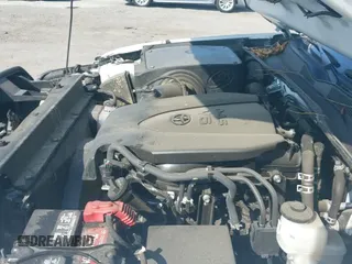 ✅ 2022 Toyota Tacoma SR • VIN: 3TMCZ5AN1NM470911 • Lot: 42440530. Wystawiony na IAAI z przebiegiem 40 623 mil. Bezpłatny archiwum sprzedaży aukcyjnych z USA i szczegółowy raport historii pojazdu na DreamBid. Zdjęcie 19.