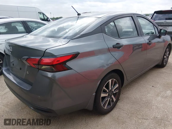✅ 2024 Nissan Versa S • VIN: 3N1CN8DV6RL930426 • Lot: 44884207. Wystawiony na IAAI z przebiegiem 37 908 mil. Bezpłatny archiwum sprzedaży aukcyjnych z USA i szczegółowy raport historii pojazdu na DreamBid. Zdjęcie 4.
