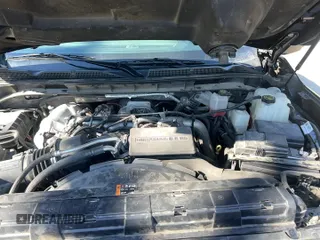 ✅ 2024 GMC Sierra 2500HD Denali • VIN: 1GT49REYXRF182486 • Lot: 94917925. Wystawiony na Copart z przebiegiem 51 241 mil. Bezpłatny archiwum sprzedaży aukcyjnych z USA i szczegółowy raport historii pojazdu na DreamBid. Zdjęcie 11.