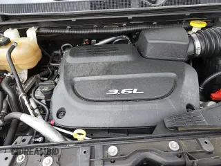 ✅ 2018 Chrysler Pacifica Touring L Plus • VIN: 2C4RC1EG1JR154198 • Lot: 62724755. Listed on Copart with 125,517 mi. Free auction sales archive from the USA and detailed vehicle history report at DreamBid. Image 16.