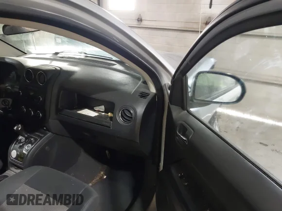 ✅ 2011 Jeep Compass • VIN: 1J4NF1FB2BD210818 • Лот: 41600039. Опубліковано раніше на IAAI з пробігом 135 264 миль. Безкоштовний доступ до архіву аукціонних продажів зі США та докладний звіт про історію автомобіля на DreamBid. Зображення 5.