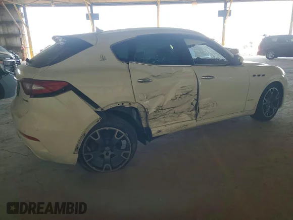 ✅ 2018 Maserati Levante GranLusso • VIN: ZN661XUL9JX295966 • Lot: 52356256. Wystawiony na Copart z przebiegiem 63 381 mil. Bezpłatny archiwum sprzedaży aukcyjnych z USA i szczegółowy raport historii pojazdu na DreamBid. Zdjęcie 3.