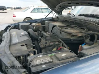 ✅ 2002 Ford Explorer Eddie Bauer • VIN: 1FMZU64E12ZB38127 • Лот: 42103590. Опубликован ранее на IAAI с пробегом 214 100 миль. Бесплатный доступ к архиву аукционных продаж из США и подробный отчёт об истории автомобиля на DreamBid. Изображение 19.