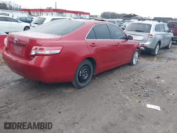 ✅ 2011 Toyota Camry LE • VIN: 4T1BF3EK1BU655634 • Lot: 43998010. Wystawiony na IAAI z przebiegiem 202 931 mil. Bezpłatny archiwum sprzedaży aukcyjnych z USA i szczegółowy raport historii pojazdu na DreamBid. Zdjęcie 4.