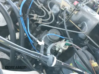 ✅ 1983 Mercedes-Benz 240 • VIN: WDBAB23A2DB412265 • Lot: 42956734. Wystawiony na IAAI z przebiegiem 151 268 mil. Bezpłatny archiwum sprzedaży aukcyjnych z USA i szczegółowy raport historii pojazdu na DreamBid. Zdjęcie 19.