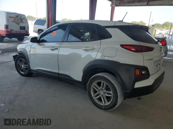 ✅ 2019 Hyundai Kona SE • VIN: KM8K12AA2KU283727 • Lot: 43118413. Wystawiony na Copart z przebiegiem 37 467 mil. Bezpłatny archiwum sprzedaży aukcyjnych z USA i szczegółowy raport historii pojazdu na DreamBid. Zdjęcie 2.