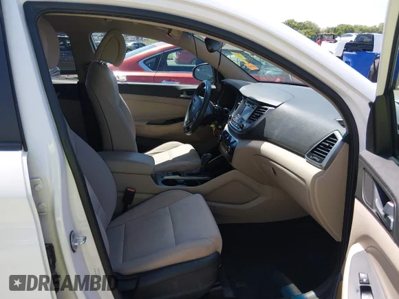 ✅ 2017 Hyundai Tucson SE • VIN: KM8J33A49HU278216 • Lot: 45017420. Wystawiony na IAAI z przebiegiem 80 372 mil. Bezpłatny archiwum sprzedaży aukcyjnych z USA i szczegółowy raport historii pojazdu na DreamBid. Zdjęcie 5.