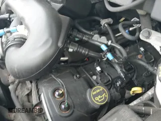 ✅ 2018 Ford Transit • VIN: 1FTYR2YMXJKB11642 • Lot: 42235879. Wystawiony na IAAI z przebiegiem 149 561 mil. Bezpłatny archiwum sprzedaży aukcyjnych z USA i szczegółowy raport historii pojazdu na DreamBid. Zdjęcie 19.