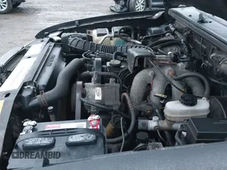 ✅ 1998 Ford Ranger XL • VIN: 1FTYR10C0WTA80514 • Lot: 43726562. Wystawiony na IAAI z przebiegiem 194 164 mil. Bezpłatny archiwum sprzedaży aukcyjnych z USA i szczegółowy raport historii pojazdu na DreamBid. Zdjęcie 14.