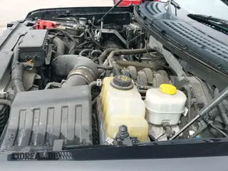 ✅ 2014 Ford F-150 FX4 • VIN: 1FTFW1EF1EKF91589 • Lot: 43172346. Wystawiony na IAAI z przebiegiem 143 172 mil. Bezpłatny archiwum sprzedaży aukcyjnych z USA i szczegółowy raport historii pojazdu na DreamBid. Zdjęcie 20.