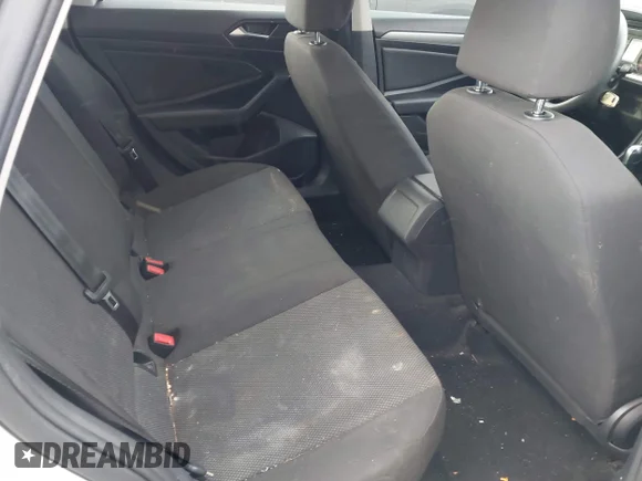 ✅ 2019 Volkswagen Jetta S • VIN: 3VWCB7BU9KM145700 • Lot: 44725232. Wystawiony na IAAI z przebiegiem 148 778 mil. Bezpłatny archiwum sprzedaży aukcyjnych z USA i szczegółowy raport historii pojazdu na DreamBid. Zdjęcie 8.