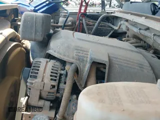 ✅ 2011 Chevrolet Silverado 2500HD • VIN: 1GB2KVCG0BZ409840 • Lot: 42557164. Wystawiony na IAAI z przebiegiem Nie podano. Bezpłatny archiwum sprzedaży aukcyjnych z USA i szczegółowy raport historii pojazdu na DreamBid. Zdjęcie 18.