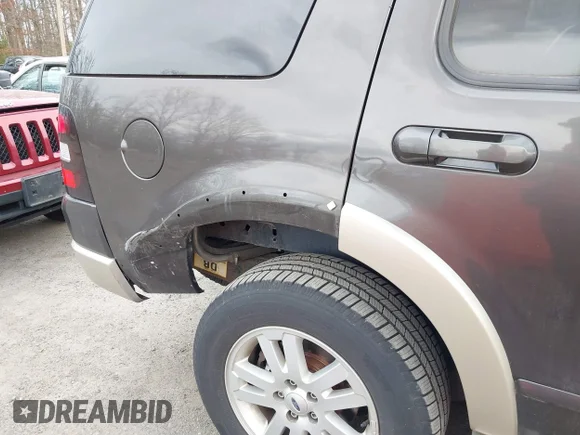 ✅ 2007 Ford Explorer Eddie Bauer • VIN: 1FMEU74E07UB22719 • Lot: 41872026. Wystawiony na IAAI z przebiegiem 227 197 mil. Bezpłatny archiwum sprzedaży aukcyjnych z USA i szczegółowy raport historii pojazdu na DreamBid. Zdjęcie 6.