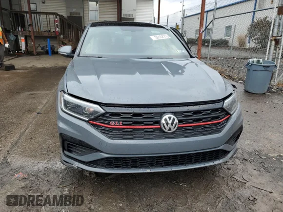 ✅ 2019 Volkswagen Jetta S • VIN: 3VW6T7BU3KM248329 • Lot: 36102713. Wystawiony na Copart z przebiegiem 47 746 mil. Bezpłatny archiwum sprzedaży aukcyjnych z USA i szczegółowy raport historii pojazdu na DreamBid. Zdjęcie 5.