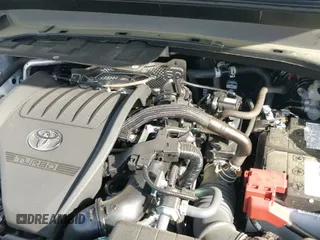 ✅ 2025 Toyota Highlander XLE • VIN: 5TDAAAA52SS021515 • Lot: 42774885. Wystawiony na IAAI z przebiegiem 5 958 mil. Bezpłatny archiwum sprzedaży aukcyjnych z USA i szczegółowy raport historii pojazdu na DreamBid. Zdjęcie 19.