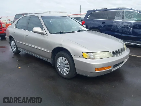 ✅ 1997 Honda Accord Value • VIN: 1HGCD5682VA186655 • Лот: 43352668. Опубліковано раніше на IAAI з пробігом 40 370 миль. Безкоштовний доступ до архіву аукціонних продажів зі США та докладний звіт про історію автомобіля на DreamBid. Зображення 1.