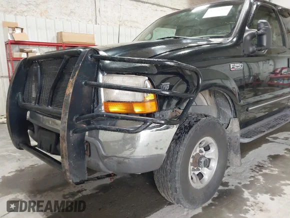 ✅ 1999 Ford F-250 XL • VIN: 1FTNX21S8XEC54212 • Lot: 43056410. Wystawiony na IAAI z przebiegiem 241 277 mil. Bezpłatny archiwum sprzedaży aukcyjnych z USA i szczegółowy raport historii pojazdu na DreamBid. Zdjęcie 6.