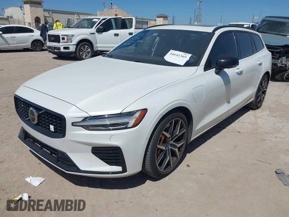 ✅ 2024 Volvo V60 Recharge Plug-In Hybrid Polestar Engineered • VIN: YV1H60EP2R1620552 • Lot: 44641369. Wystawiony na IAAI z przebiegiem 11 523 mil. Bezpłatny archiwum sprzedaży aukcyjnych z USA i szczegółowy raport historii pojazdu na DreamBid. Zdjęcie 2.