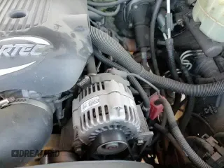 ✅ 2001 Chevrolet Silverado 2500HD LS • VIN: 1GCHK23UX1F192551 • Lot: 83001994. Wystawiony na Copart z przebiegiem 241 641 mil. Bezpłatny archiwum sprzedaży aukcyjnych z USA i szczegółowy raport historii pojazdu na DreamBid. Zdjęcie 13.