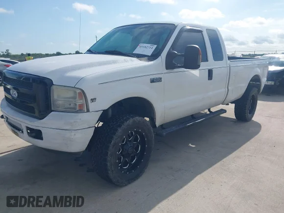 ✅ 1999 Ford F-250 XL • VIN: 1FTNX21L9XEB50529 • Lot: 45182714. Wystawiony na IAAI z przebiegiem 224 730 mil. Bezpłatny archiwum sprzedaży aukcyjnych z USA i szczegółowy raport historii pojazdu na DreamBid. Zdjęcie 2.