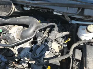 ✅ 2022 Ford Transit Cargo • VIN: 1FTBR3X85NKA73761 • Lot: 81242705. Wystawiony na Copart z przebiegiem 82 610 mil. Bezpłatny archiwum sprzedaży aukcyjnych z USA i szczegółowy raport historii pojazdu na DreamBid. Zdjęcie 14.