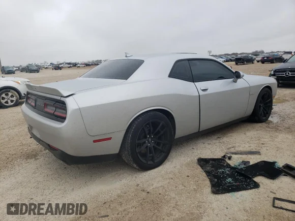 ✅ 2021 Dodge Challenger R/T • VIN: 2C3CDZBT1MH601601 • Лот: 39431493. Опубліковано раніше на Copart з пробігом 19 148 миль. Безкоштовний доступ до архіву аукціонних продажів зі США та докладний звіт про історію автомобіля на DreamBid. Зображення 3.