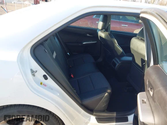✅ 2013 Toyota Camry LE • VIN: 4T1BF1FK8DU281013 • Lot: 44333867. Wystawiony na IAAI z przebiegiem 180 809 mil. Bezpłatny archiwum sprzedaży aukcyjnych z USA i szczegółowy raport historii pojazdu na DreamBid. Zdjęcie 8.