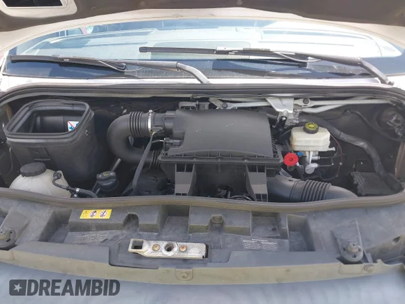 ✅ 2020 Mercedes-Benz Sprinter Cargo • VIN: W1W4EBVY5LP226676 • Lot: 42986757. Wystawiony na IAAI z przebiegiem 130 571 mil. Bezpłatny archiwum sprzedaży aukcyjnych z USA i szczegółowy raport historii pojazdu na DreamBid. Zdjęcie 10.