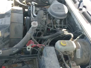 ✅ 2002 Dodge Dakota SLT • VIN: 1B7HL48X52S549395 • Lot: 41831931. Wystawiony na IAAI z przebiegiem 231 897 mil. Bezpłatny archiwum sprzedaży aukcyjnych z USA i szczegółowy raport historii pojazdu na DreamBid. Zdjęcie 12.