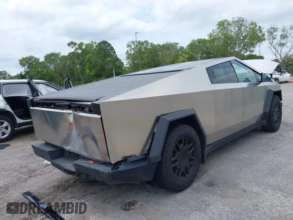 ✅ 2024 Tesla Cybertruck • VIN: 7G2CEHED5RA001548 • Lot: 42091502. Listed on IAAI with 13,413 mi. Free auction sales archive from the USA and detailed vehicle history report at DreamBid. Image 4.