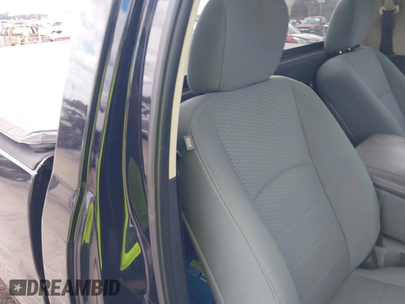 ✅ 2014 Ram 1500 Express • VIN: 3C6JR6AT0EG153025 • Lot: 44424610. Wystawiony na IAAI z przebiegiem 144 301 mil. Bezpłatny archiwum sprzedaży aukcyjnych z USA i szczegółowy raport historii pojazdu na DreamBid. Zdjęcie 8.