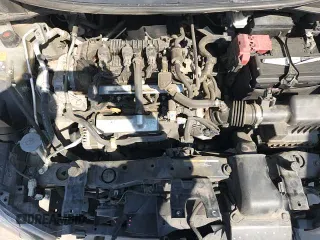 ✅ 2021 Nissan Versa SV • VIN: 3N1CN8EV0ML823542 • Lot: 84214885. Wystawiony na Copart z przebiegiem 106 378 mil. Bezpłatny archiwum sprzedaży aukcyjnych z USA i szczegółowy raport historii pojazdu na DreamBid. Zdjęcie 14.