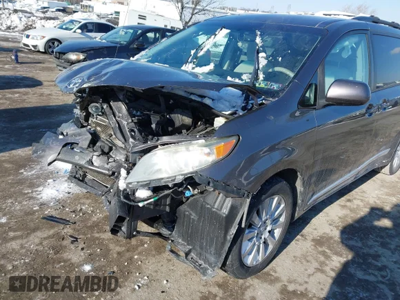 ✅ 2012 Toyota Sienna LE • VIN: 5TDJK3DC1CS044319 • Лот: 44241347. Опубліковано раніше на IAAI з пробігом 97 018 миль. Безкоштовний доступ до архіву аукціонних продажів зі США та докладний звіт про історію автомобіля на DreamBid. Зображення 6.