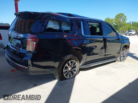 ✅ 2021 Chevrolet Suburban LS • VIN: 1GNSCBKD1MR333358 • Lot: 43435583. Wystawiony na IAAI z przebiegiem 90 731 mil. Bezpłatny archiwum sprzedaży aukcyjnych z USA i szczegółowy raport historii pojazdu na DreamBid. Zdjęcie 4.