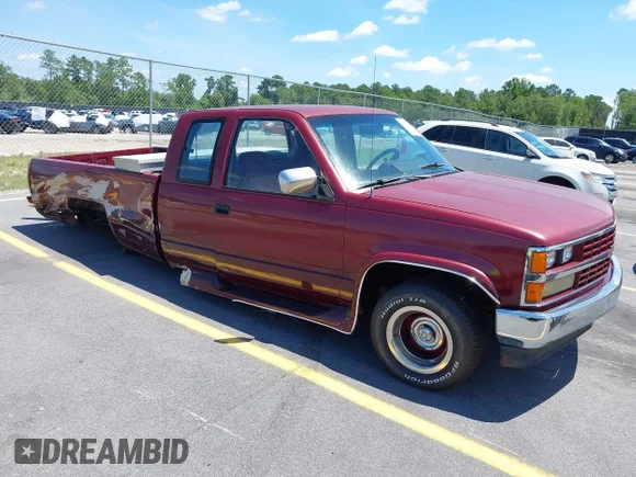 ✅ 1988 Chevrolet Silverado 1500 • VIN: 2GCEC19KXJ1218315 • Лот: 42551485. Опубліковано раніше на IAAI з пробігом 455 454 миль. Безкоштовний доступ до архіву аукціонних продажів зі США та докладний звіт про історію автомобіля на DreamBid. Зображення 1.