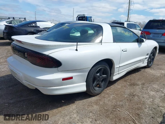 ✅ 2000 Pontiac Firebird Firebird • VIN: 2G2FS22K2Y2170602 • Лот: 44684749. Опубліковано раніше на IAAI з пробігом 210 922 миль. Безкоштовний доступ до архіву аукціонних продажів зі США та докладний звіт про історію автомобіля на DreamBid. Зображення 4.
