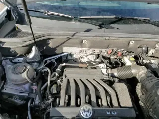 ✅ 2019 Volkswagen Atlas SEL Premium • VIN: 1V2NR2CA9KC541091 • Лот: 82585635. Опубликован ранее на Copart с пробегом 81 269 миль. Бесплатный доступ к архиву аукционных продаж из США и подробный отчёт об истории автомобиля на DreamBid. Изображение 14.