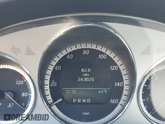 ✅ 2011 Mercedes-Benz C 350 Sport • VIN: WDDGF5GB1BF631850 • Lot: 44672903. Wystawiony na IAAI z przebiegiem 263 025 mil. Bezpłatny archiwum sprzedaży aukcyjnych z USA i szczegółowy raport historii pojazdu na DreamBid. Zdjęcie 6.