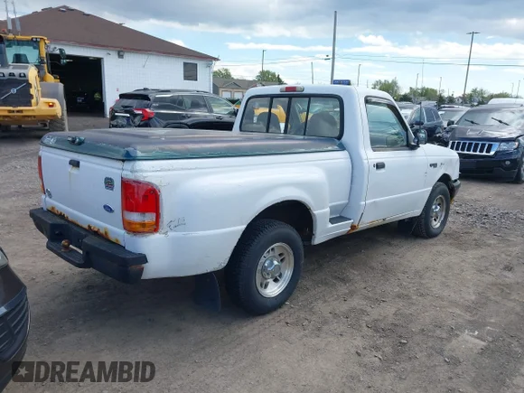 ✅ 1996 Ford Ranger XL • VIN: 1FTCR10A9TPB42750 • Lot: 45082754. Wystawiony na IAAI z przebiegiem 189 917 mil. Bezpłatny archiwum sprzedaży aukcyjnych z USA i szczegółowy raport historii pojazdu na DreamBid. Zdjęcie 4.