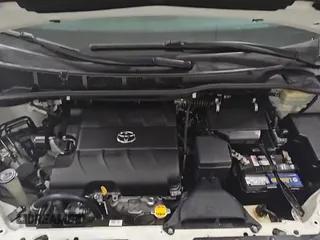 ✅ 2016 Toyota Sienna L • VIN: 5TDZK3DC1GS734726 • Лот: 92640725. Опубликован ранее на Copart с пробегом 34 730 миль. Бесплатный доступ к архиву аукционных продаж из США и подробный отчёт об истории автомобиля на DreamBid. Изображение 15.