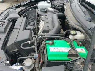 ✅ 2010 Volvo S40 R-Design • VIN: YV1672MH4A2488208 • Lot: 41462415. Listed on IAAI with 125,665 mi. Free auction sales archive from the USA and detailed vehicle history report at DreamBid. Image 19.