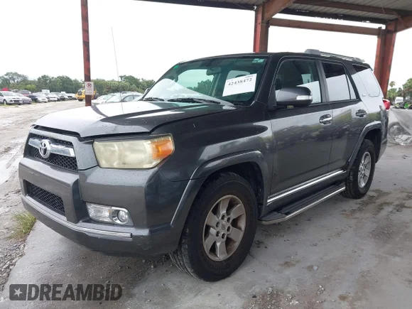 ✅ 2012 Toyota 4Runner SR5 • VIN: JTEZU5JR0C5034254 • Lot: 42438472. Wystawiony na IAAI z przebiegiem 215 160 mil. Bezpłatny archiwum sprzedaży aukcyjnych z USA i szczegółowy raport historii pojazdu na DreamBid. Zdjęcie 2.