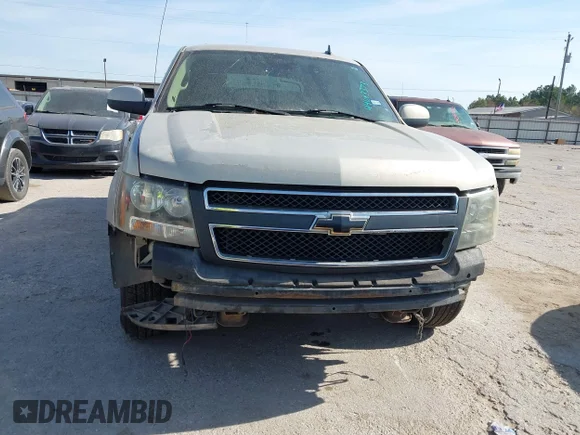 ✅ 2007 Chevrolet Avalanche 1LT • VIN: 3GNEC12J17G130262 • Lot: 44083373. Listed on IAAI with Not provided. Free auction sales archive from the USA and detailed vehicle history report at DreamBid. Image 6.