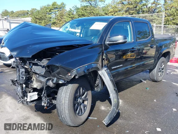 ✅ 2023 Toyota Tacoma TRD Sport • VIN: 3TMCZ5AN3PM649549 • Lot: 43331932. Wystawiony na IAAI z przebiegiem 27 961 mil. Bezpłatny archiwum sprzedaży aukcyjnych z USA i szczegółowy raport historii pojazdu na DreamBid. Zdjęcie 2.