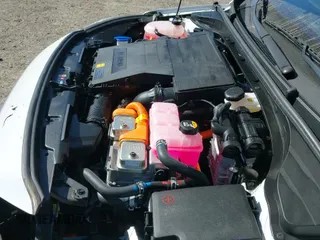 ✅ 2020 Hyundai Ioniq Blue • VIN: KMHC65LCXLU242673 • Lot: 42033374. Wystawiony na IAAI z przebiegiem 49 345 mil. Bezpłatny archiwum sprzedaży aukcyjnych z USA i szczegółowy raport historii pojazdu na DreamBid. Zdjęcie 19.